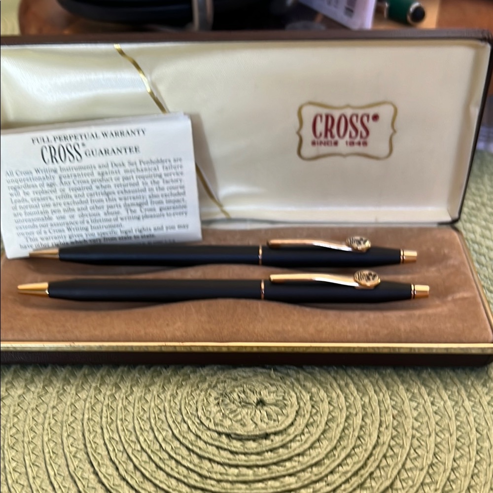 Black and Gold Pen Set